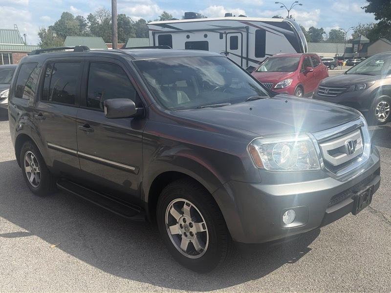 Honda Pilot Touring 4WD 5-Spd AT with DVD 2011