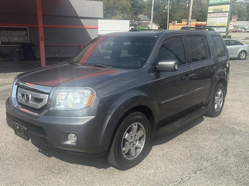 Honda Pilot Touring 4WD 5-Spd AT with DVD 2011
