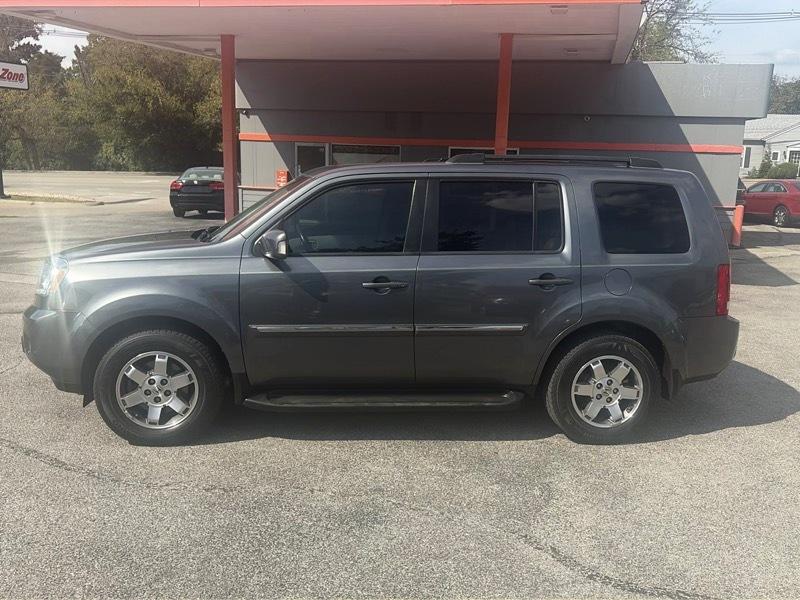 Honda Pilot Touring 4WD 5-Spd AT with DVD 2011