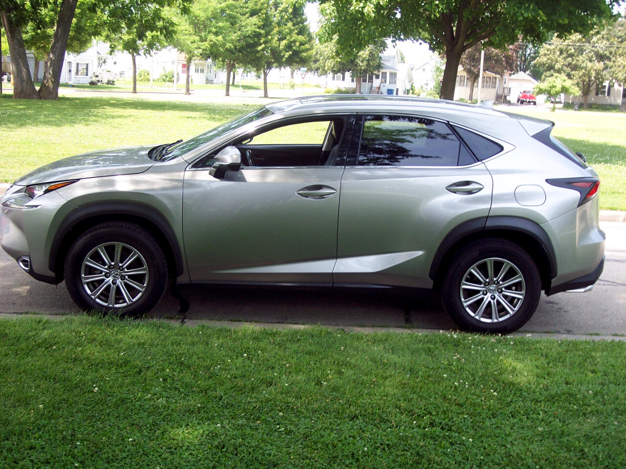 2015 Lexus NX 200t AWD photo 3