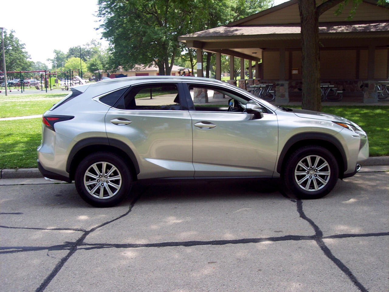 2015 Lexus NX 200t AWD photo 7