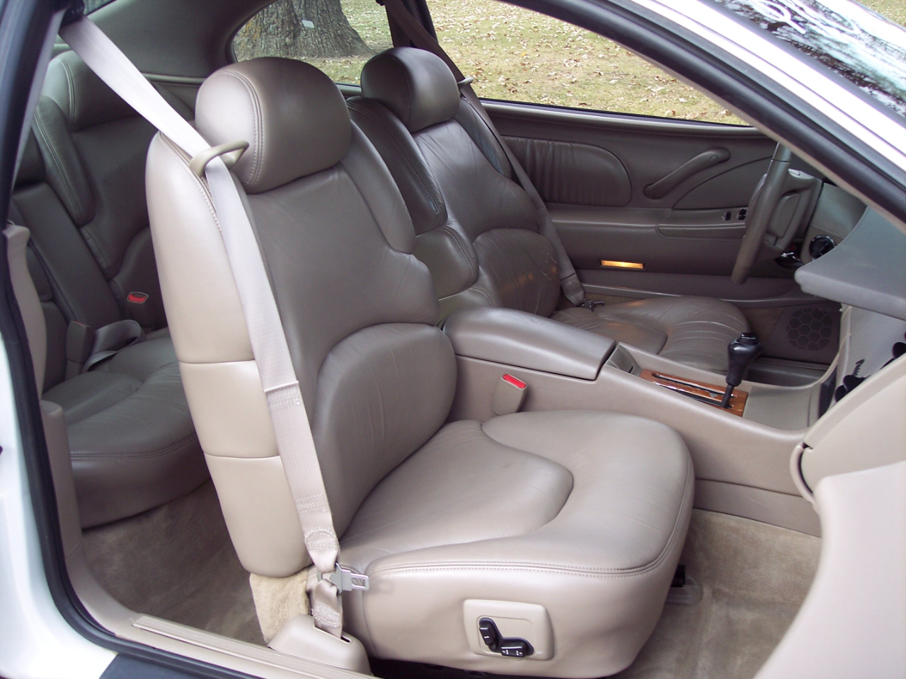 Buick Riviera 2dr Cpe 1997 Buick Riviera 2dr Cpe 1997