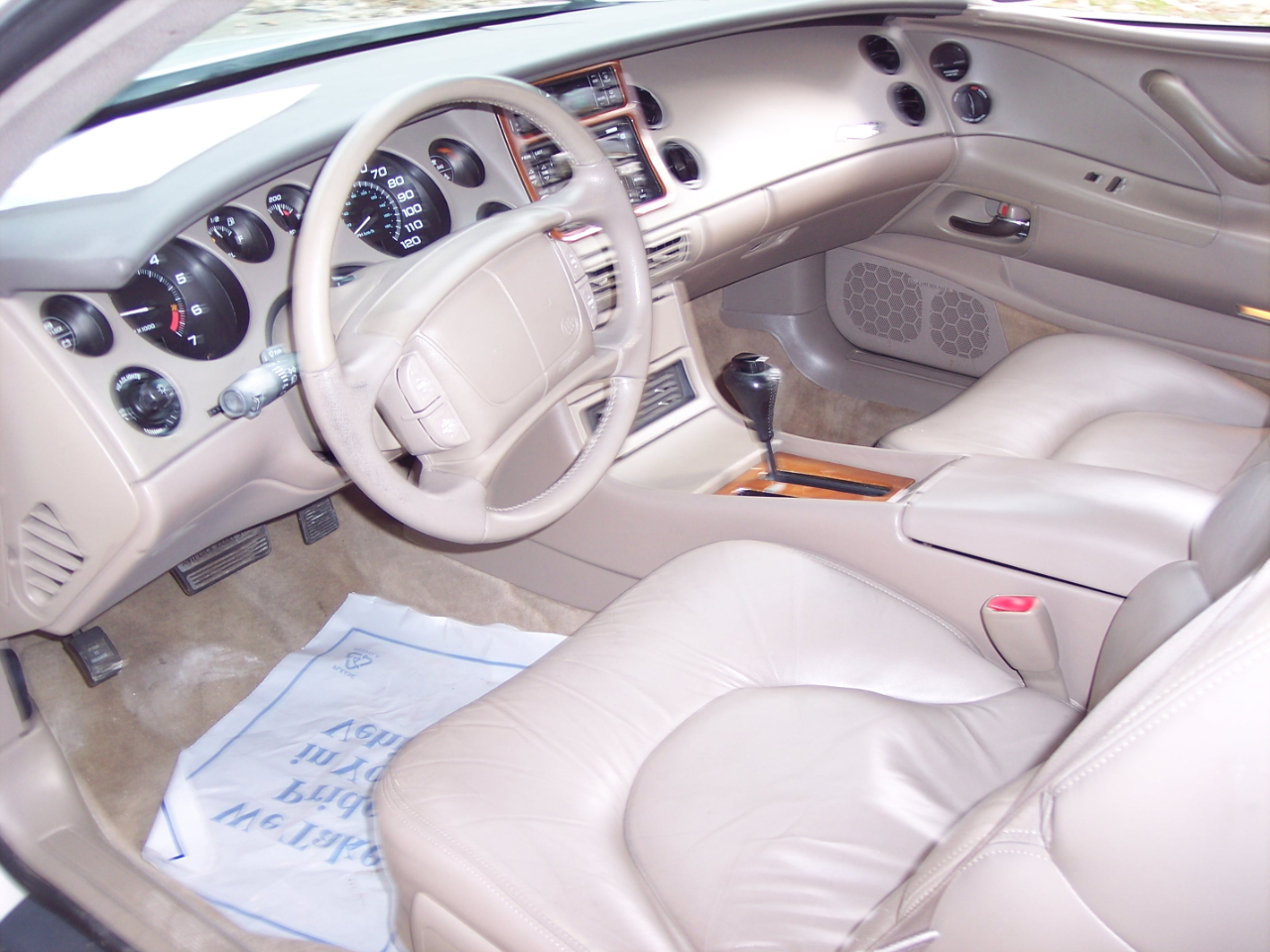 Buick Riviera 2dr Cpe 1997 Buick Riviera 2dr Cpe 1997