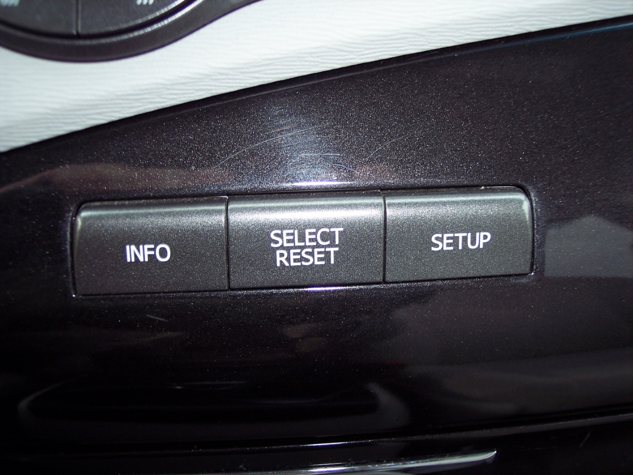 Toyota Sienna 5dr 7-Pass Van V6 LE FWD (Natl) 2013