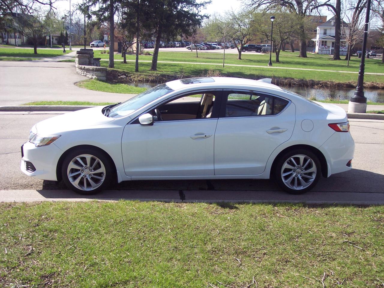 Acura ILX Sedan w/Technology Plus Pkg 2018