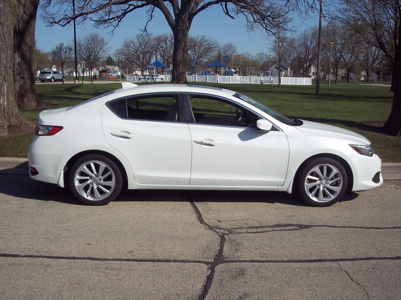 Acura ILX Sedan w/Technology Plus Pkg 2018