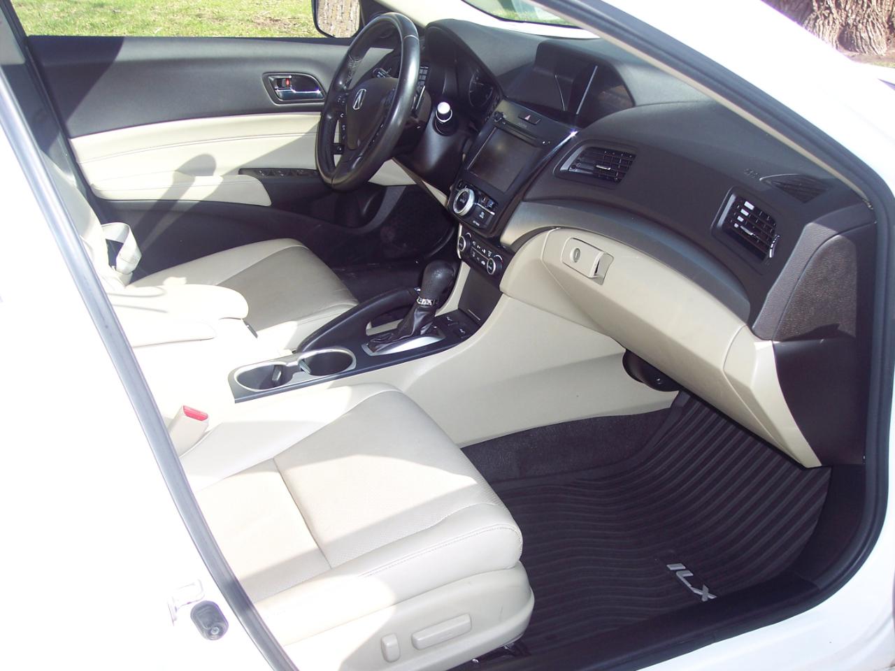 Acura ILX Sedan w/Technology Plus Pkg 2018