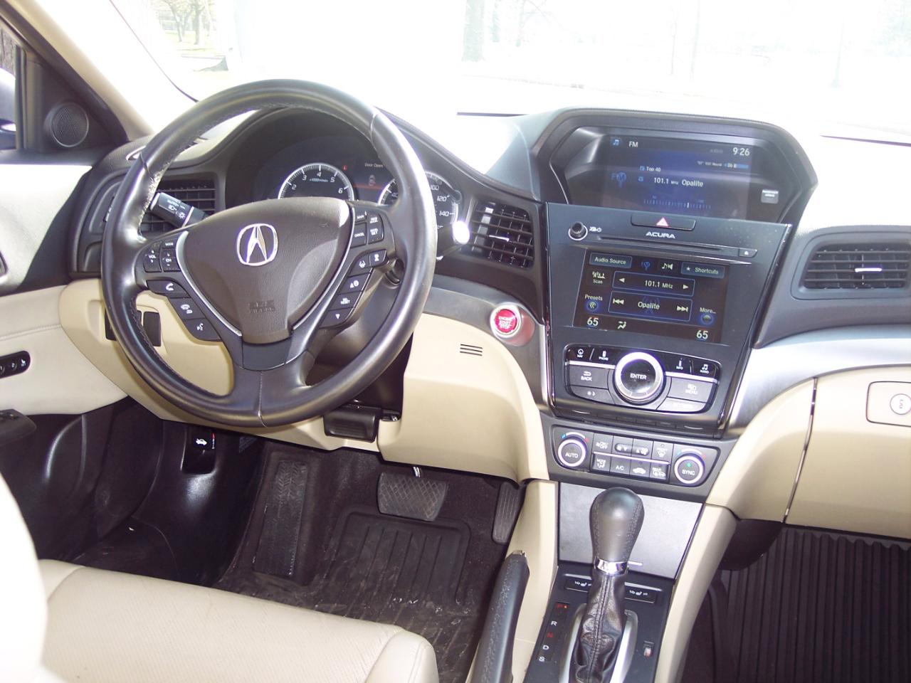 Acura ILX Sedan w/Technology Plus Pkg 2018