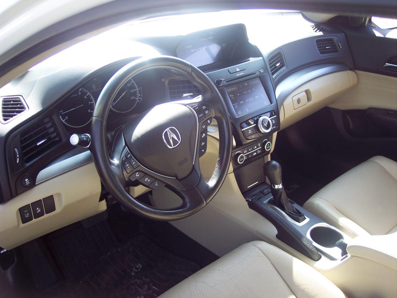 Acura ILX Sedan w/Technology Plus Pkg 2018