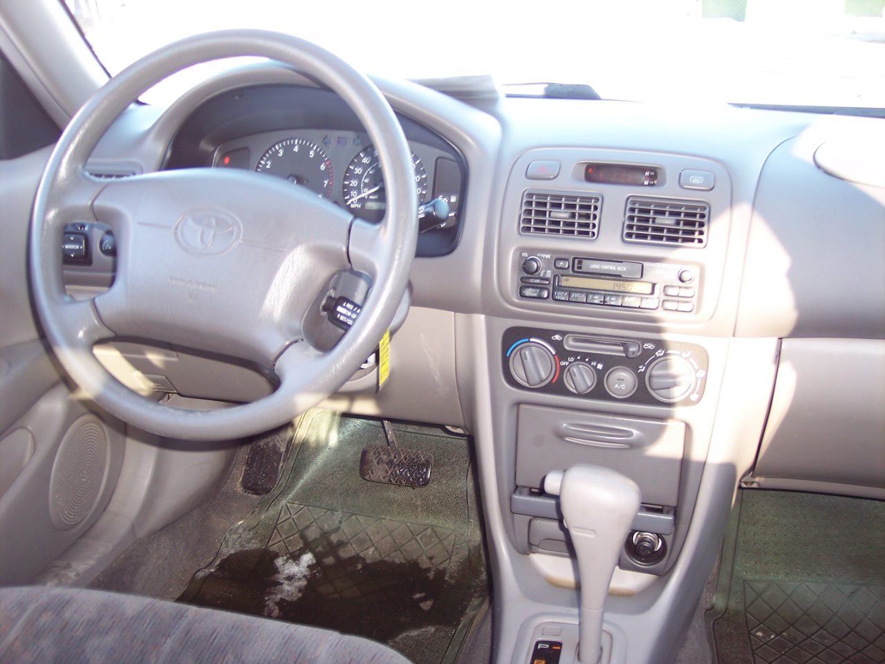 Toyota Corolla 4dr Sdn VE Auto 1998