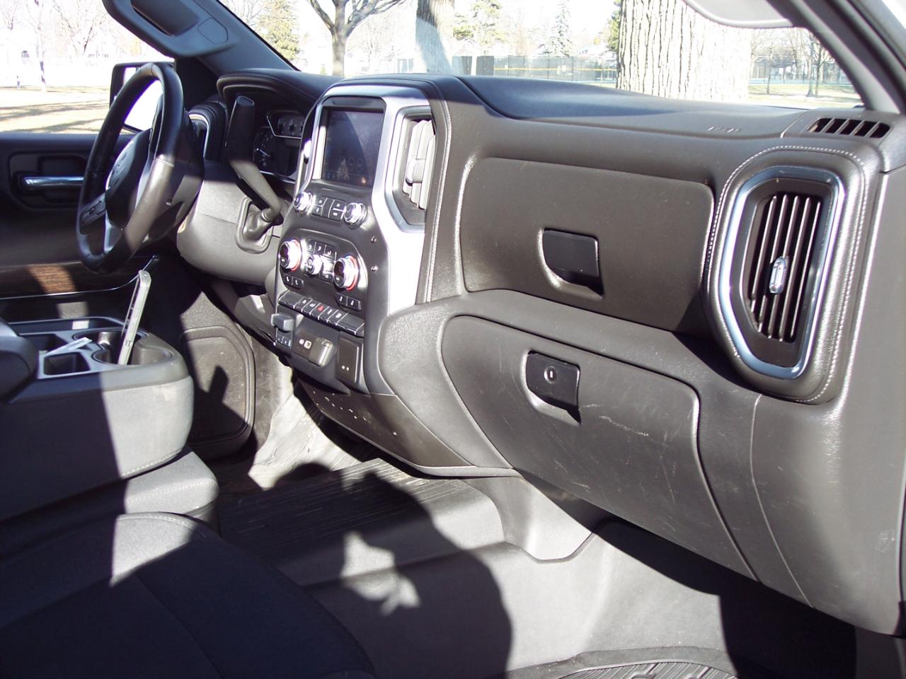 GMC Sierra 1500 4WD Crew Cab 157" SLE 2021