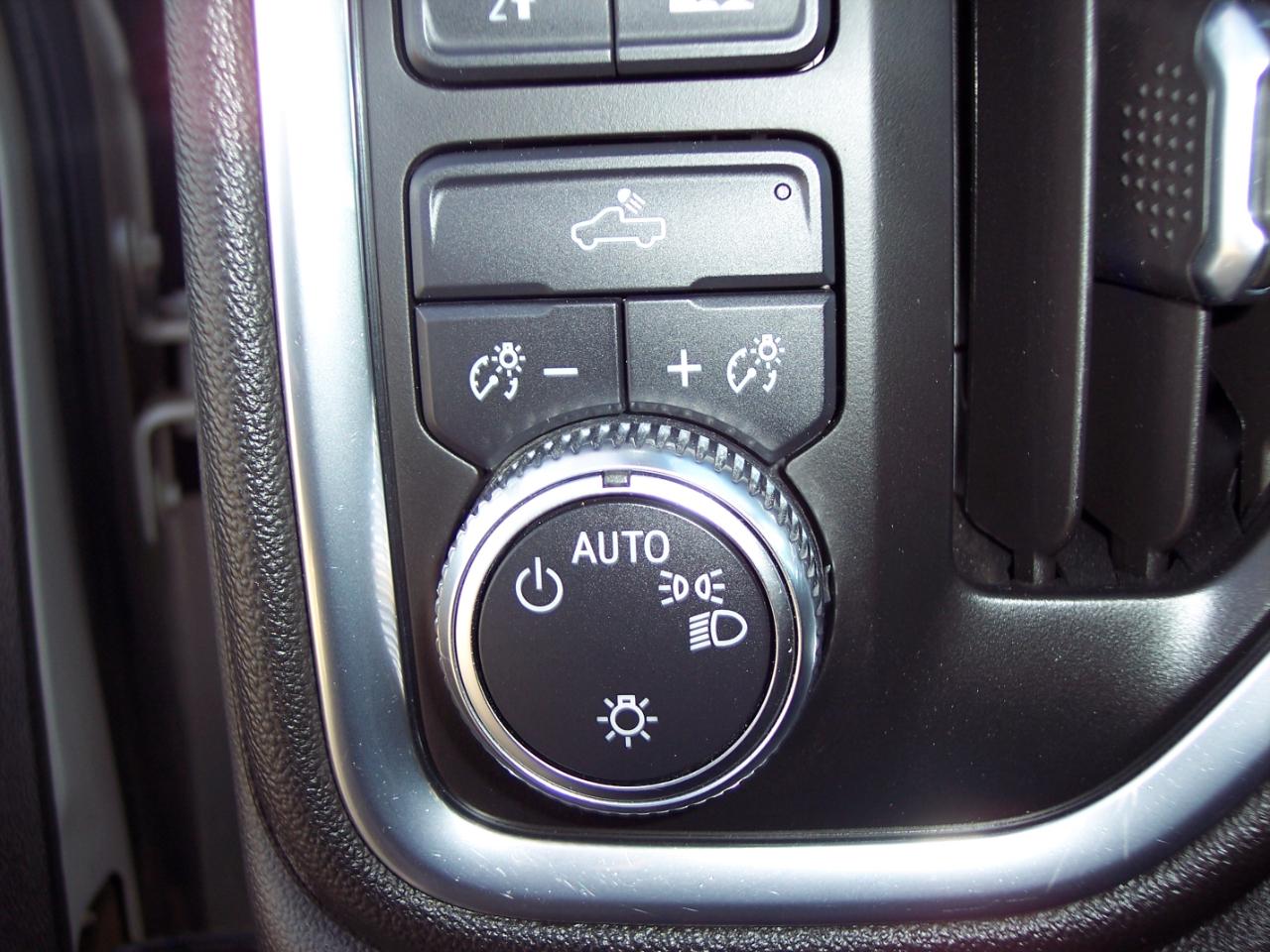 GMC Sierra 1500 4WD Crew Cab 157" SLE 2021