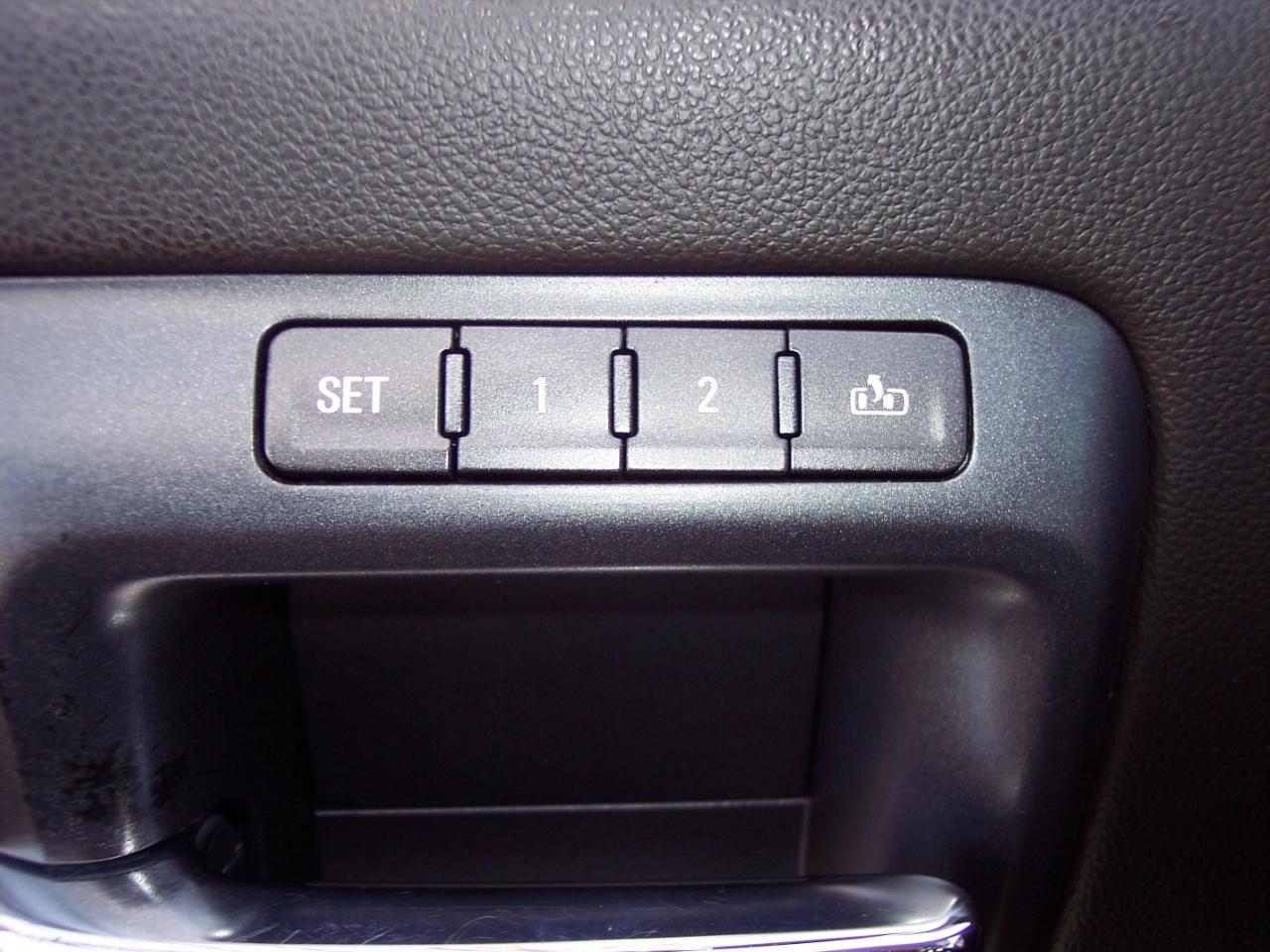 Chevrolet Silverado 1500 4WD Crew Cab 153.0" LTZ w/2LZ 2014