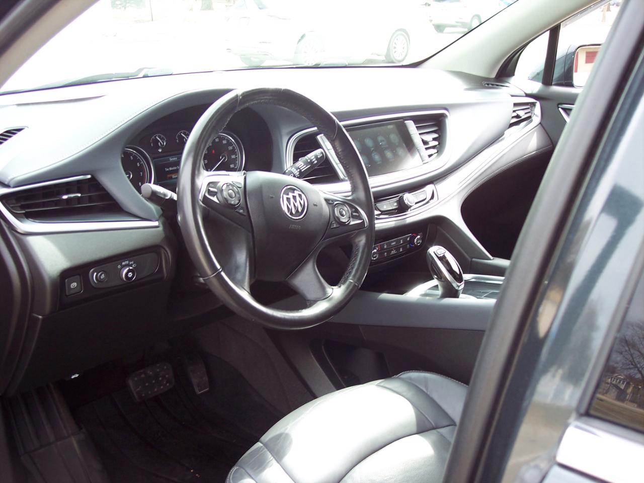 Buick Enclave AWD 4dr Premium 2018