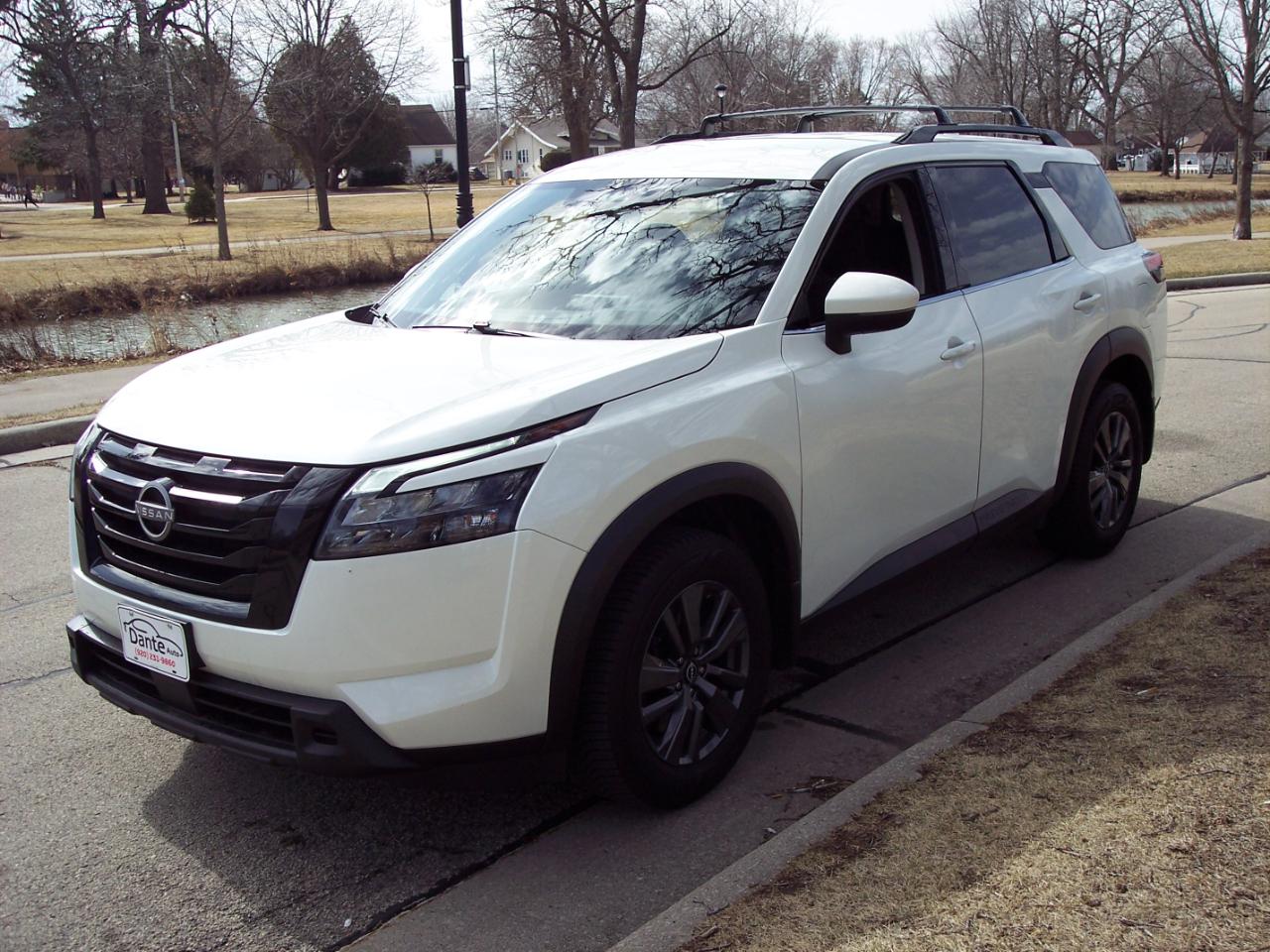 Nissan Pathfinder SV 4WD 2023