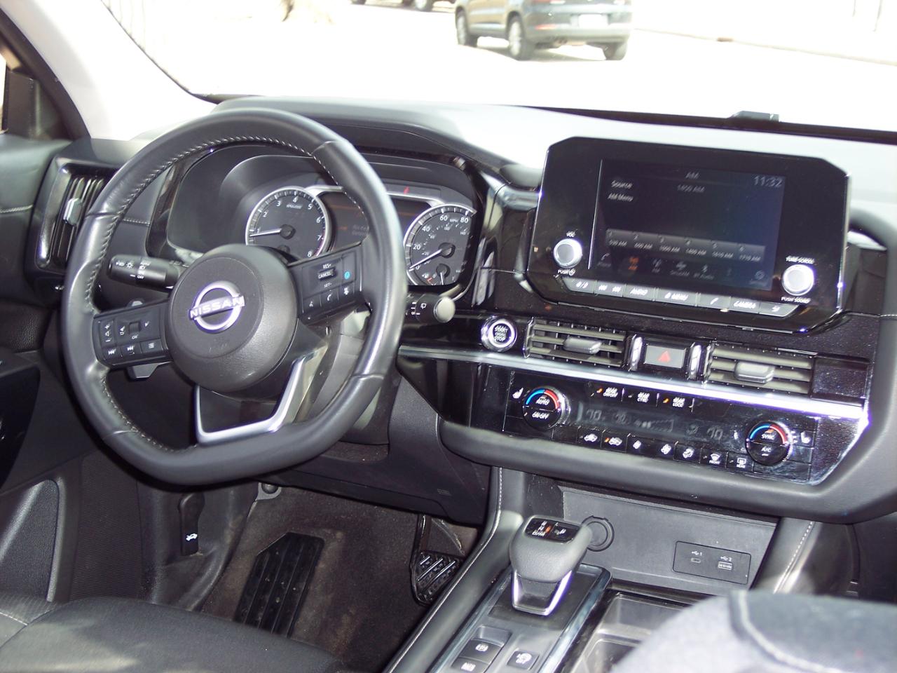 Nissan Pathfinder SV 4WD 2023