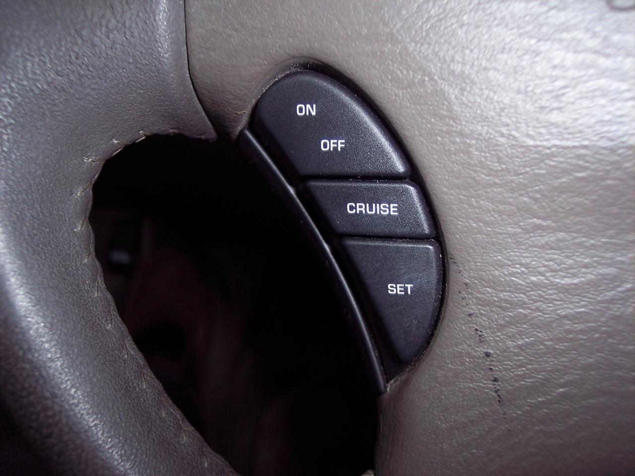 Chrysler Sebring 2dr Convertible LXi 2001