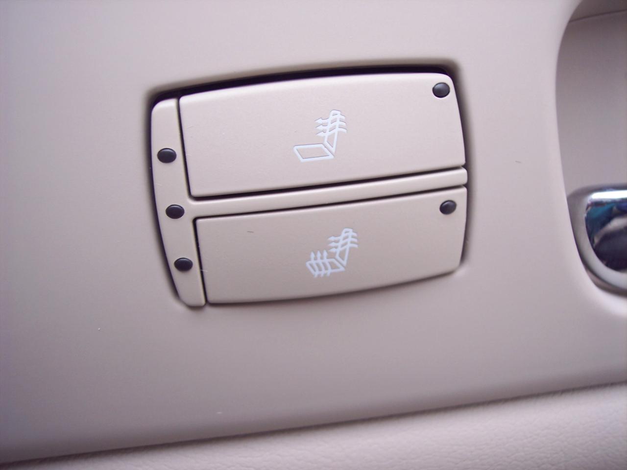 Cadillac DTS 4dr Sdn w/1SC 2010