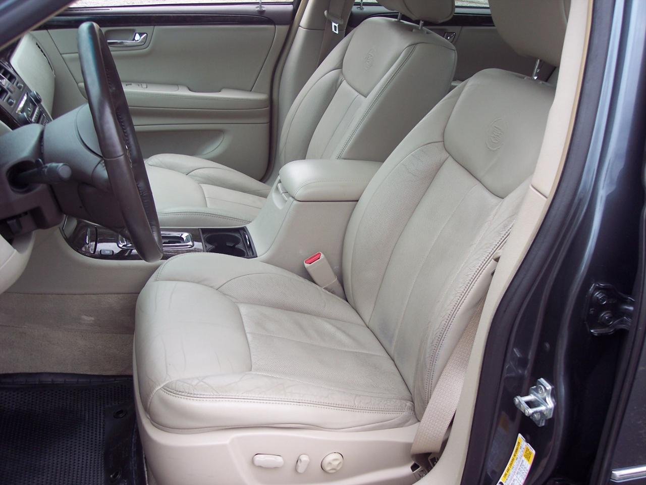 Cadillac DTS 4dr Sdn w/1SC 2010