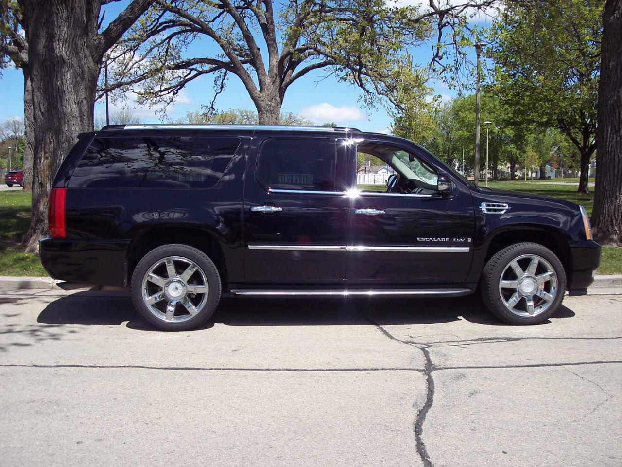 Cadillac Escalade ESV AWD 4dr 2008