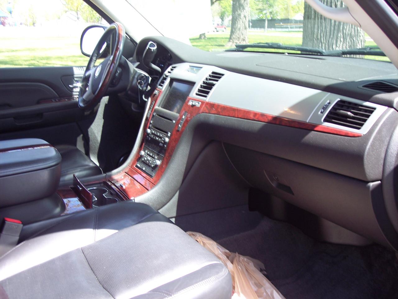 Cadillac Escalade ESV AWD 4dr 2008