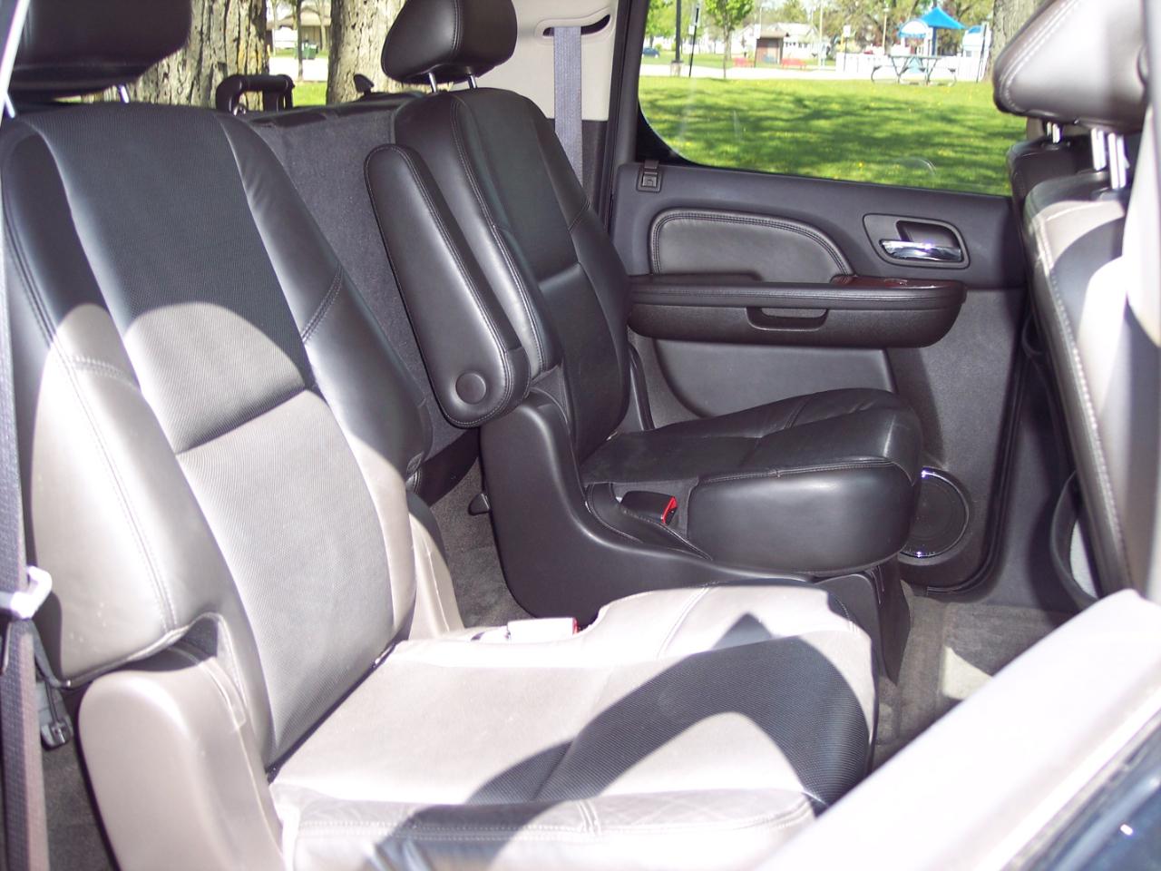 Cadillac Escalade ESV AWD 4dr 2008