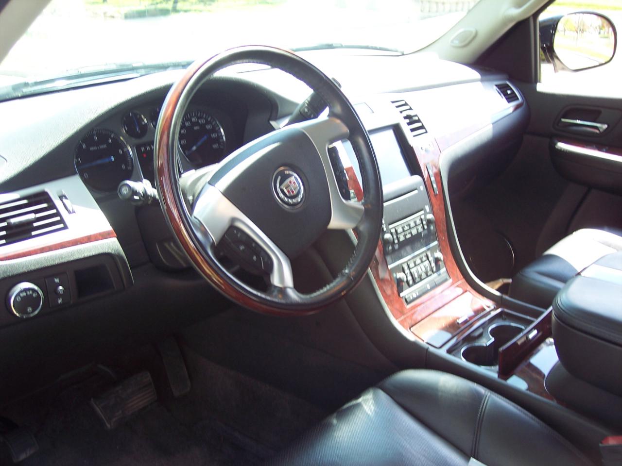 Cadillac Escalade ESV AWD 4dr 2008