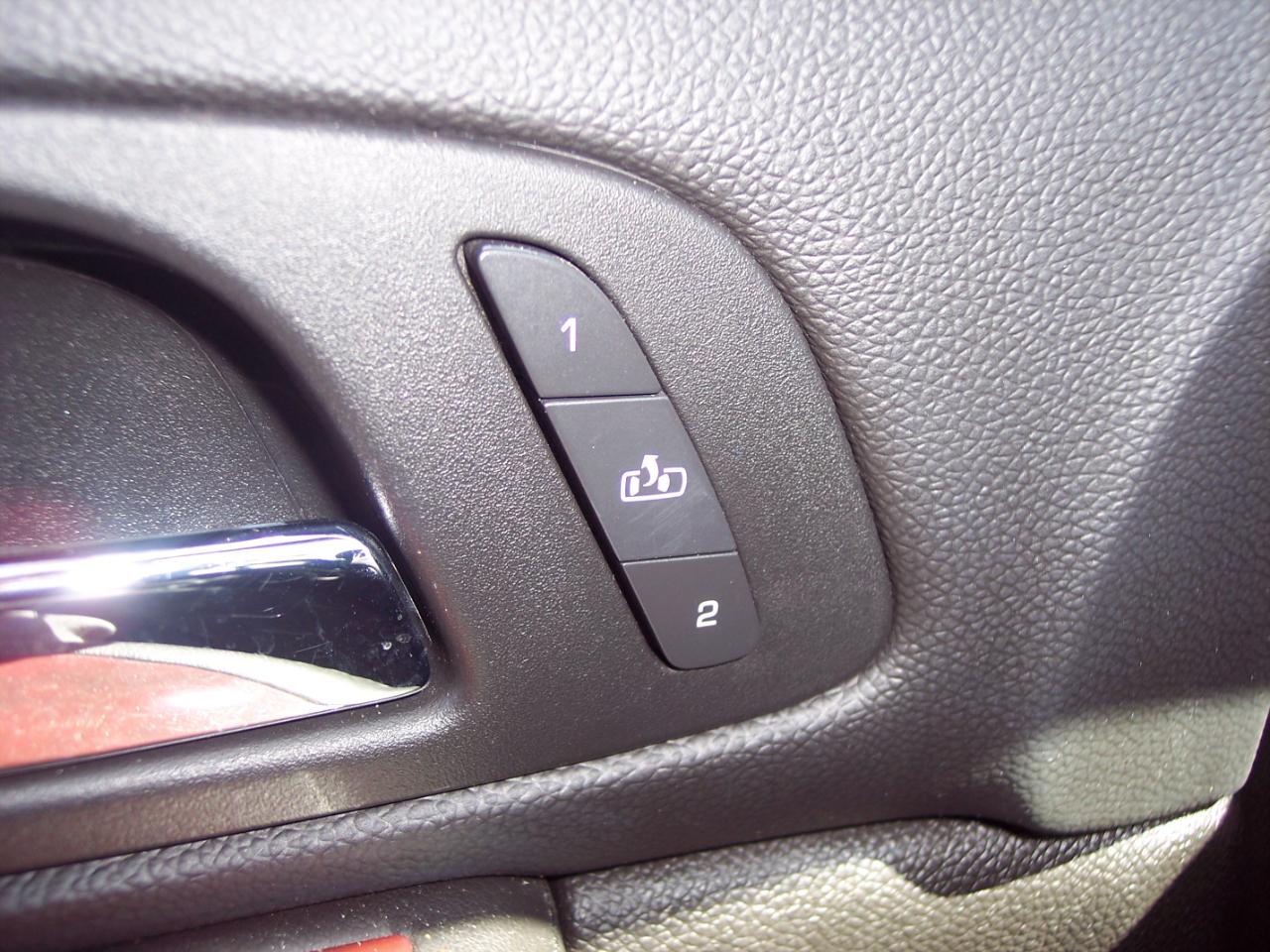 Cadillac Escalade ESV AWD 4dr 2008
