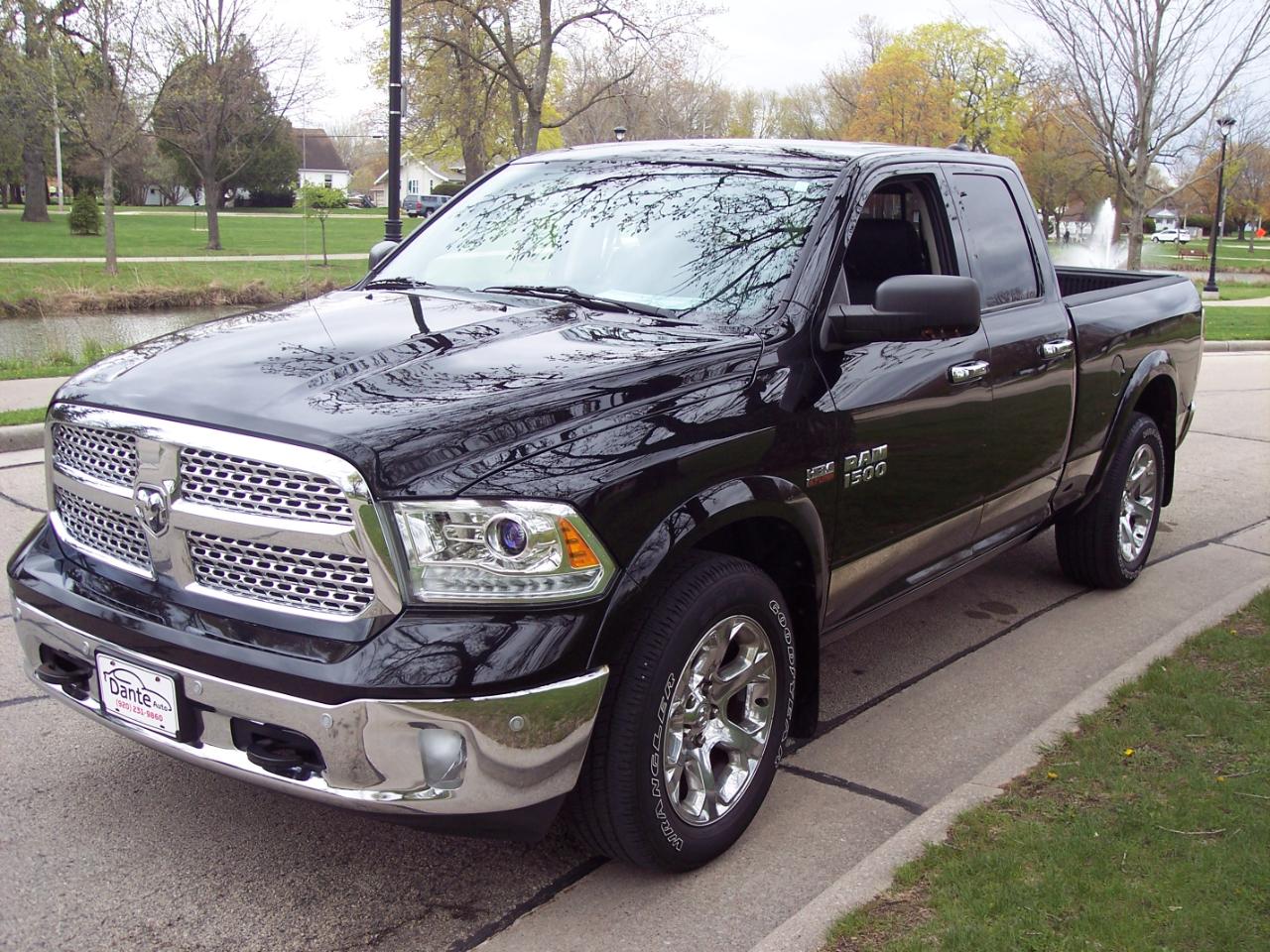 RAM 1500 4WD Quad Cab 140.5" Laramie 2014