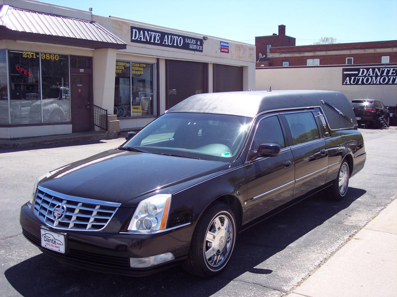 Cadillac DTS Professional 4dr Sdn Funeral Coach 2007