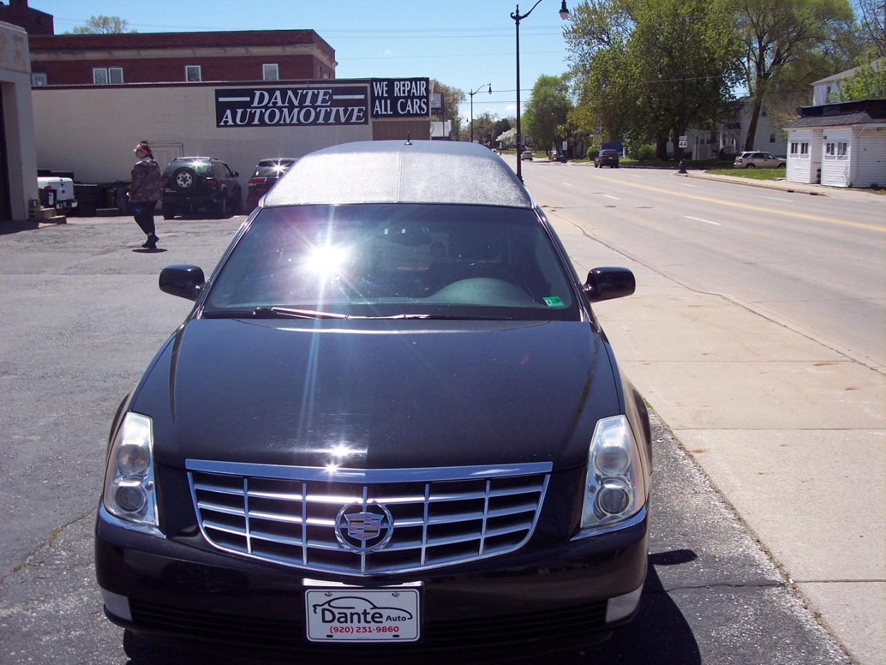 Cadillac DTS Professional 4dr Sdn Funeral Coach 2007