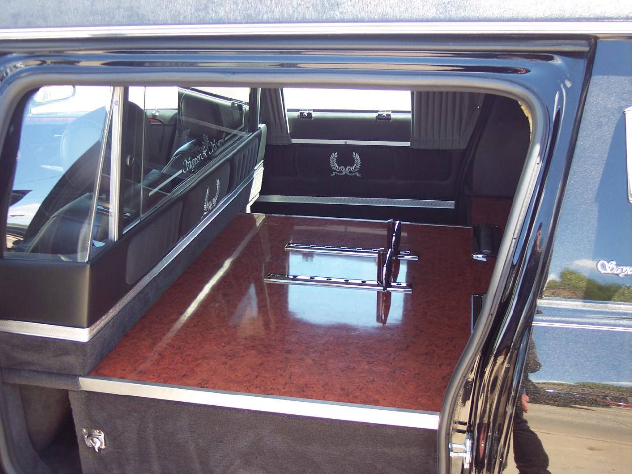 Cadillac DTS Professional 4dr Sdn Funeral Coach 2007