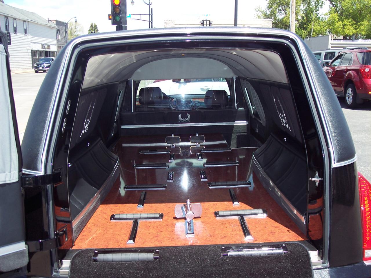 Cadillac DTS Professional 4dr Sdn Funeral Coach 2007