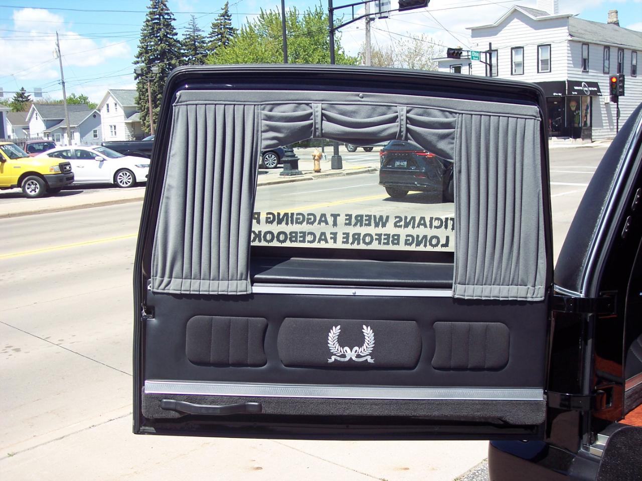 Cadillac DTS Professional 4dr Sdn Funeral Coach 2007
