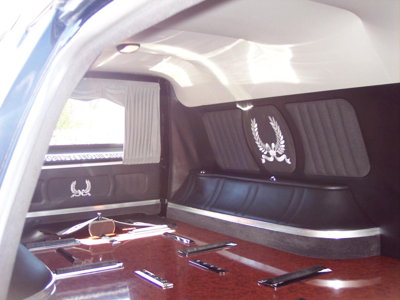Cadillac DTS Professional 4dr Sdn Funeral Coach 2007