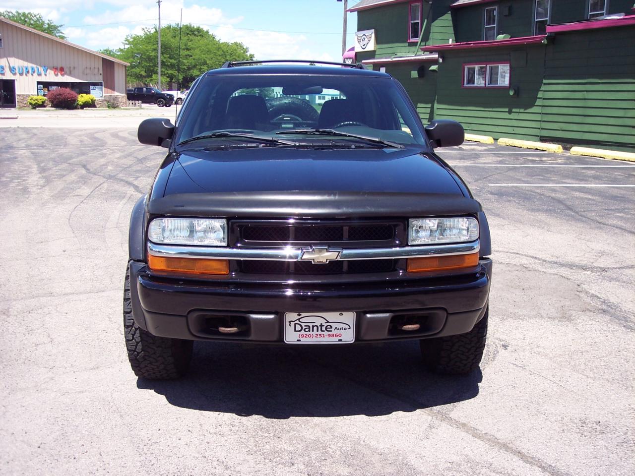 2004 Chevrolet Blazer 2dr 4WD LS