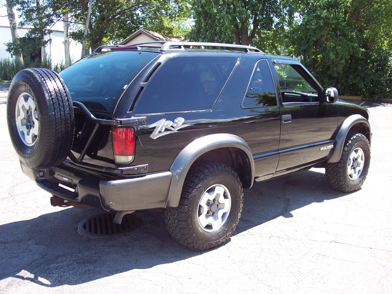 Chevrolet Blazer 2dr 4WD LS 2004
