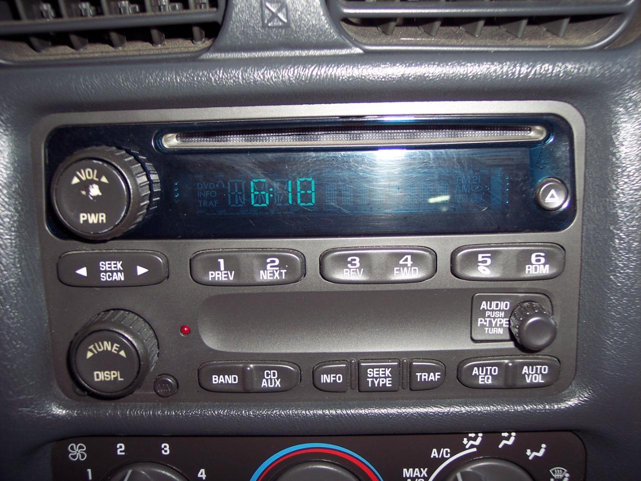Chevrolet Blazer 2dr 4WD LS 2004