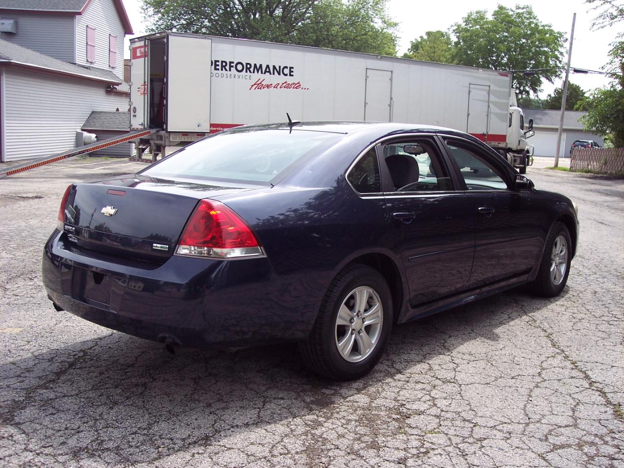Chevrolet Impala 4dr Sdn LS Retail 2012