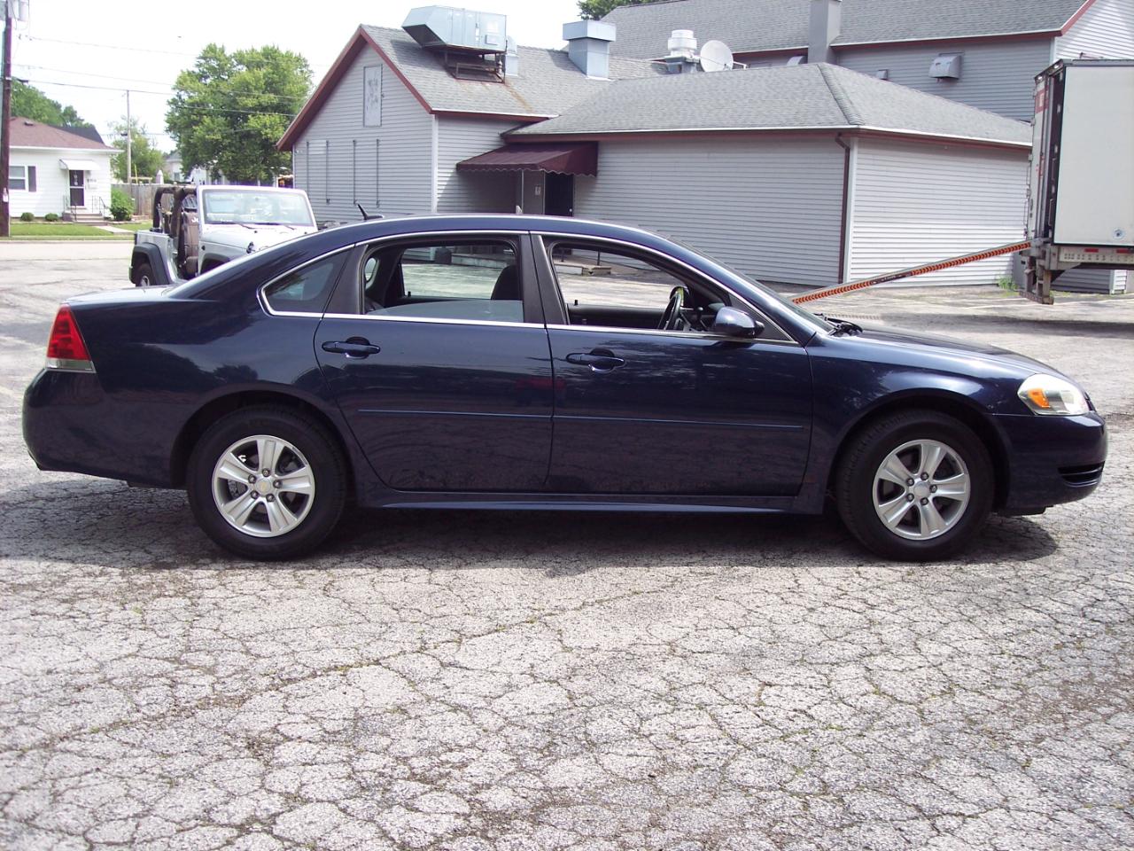 Chevrolet Impala 4dr Sdn LS Retail 2012