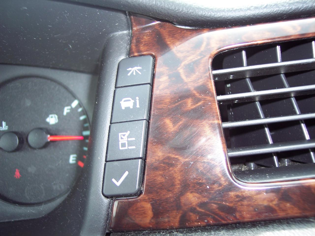 Chevrolet Impala 4dr Sdn LS Retail 2012