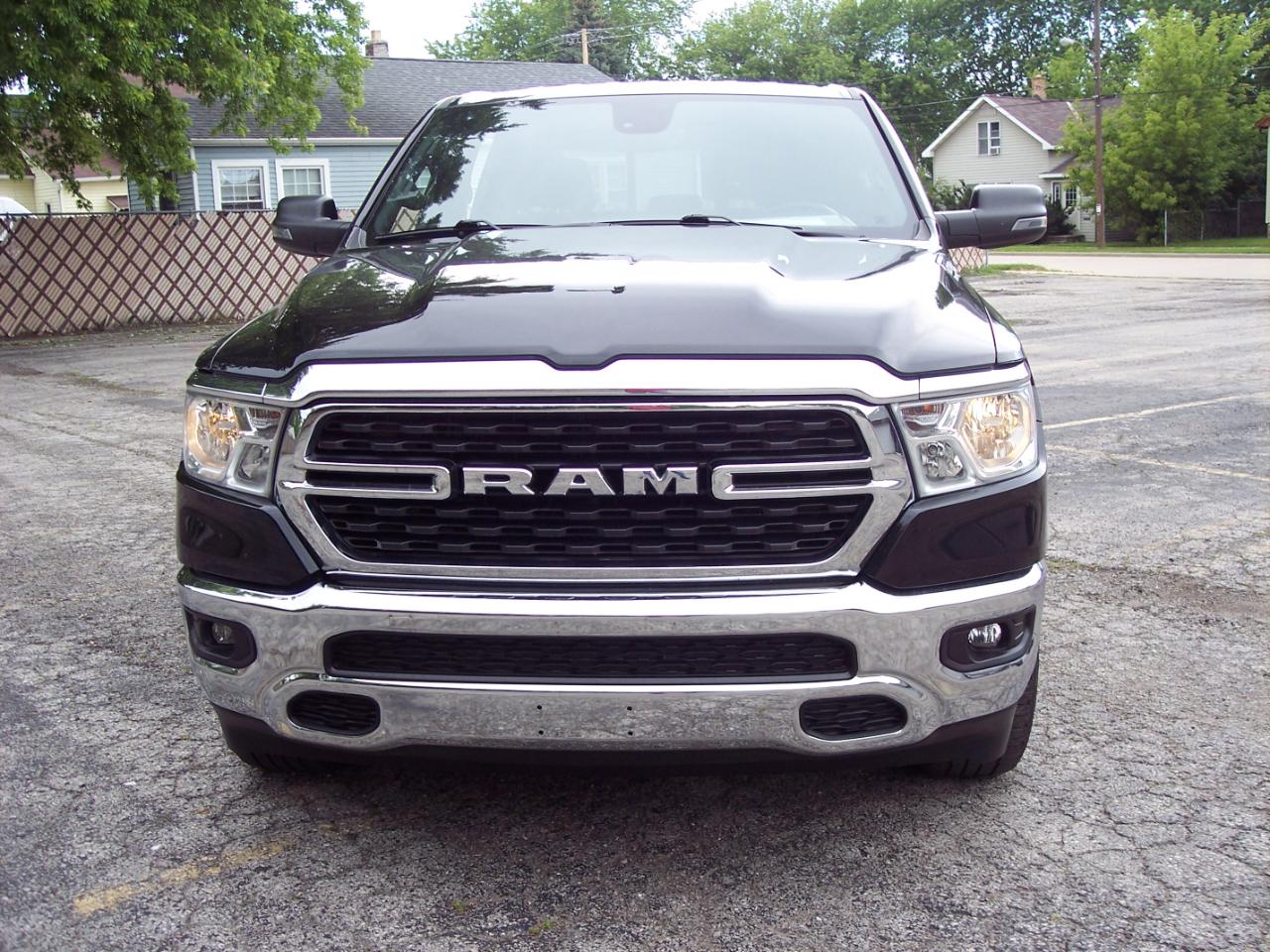 RAM 1500 Big Horn 4x4 Crew Cab 5'7" Box 2023