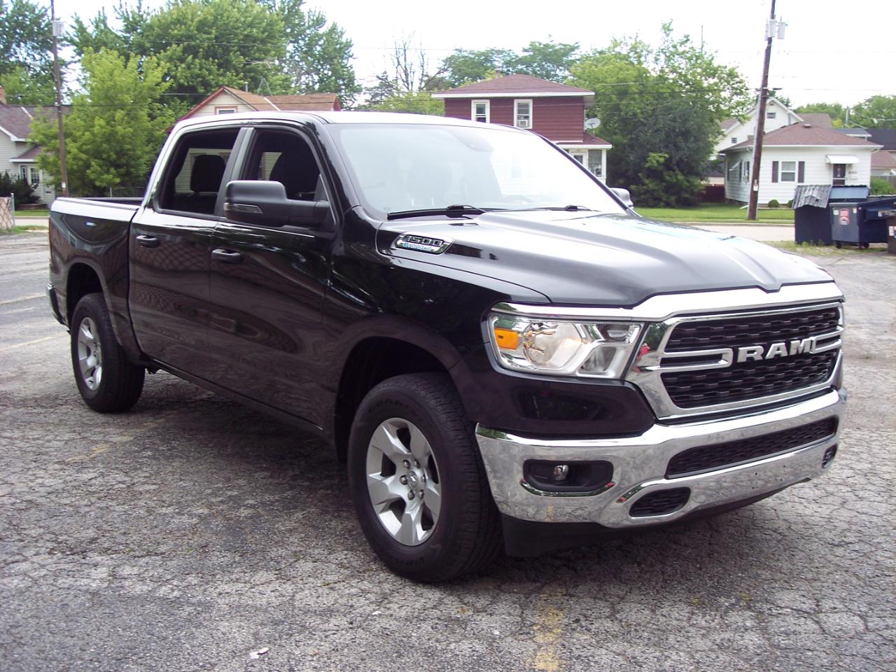 RAM 1500 Big Horn 4x4 Crew Cab 5'7" Box 2023