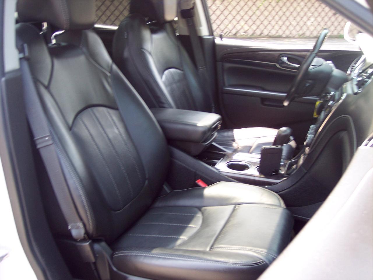 Buick Enclave AWD 4dr Premium 2016