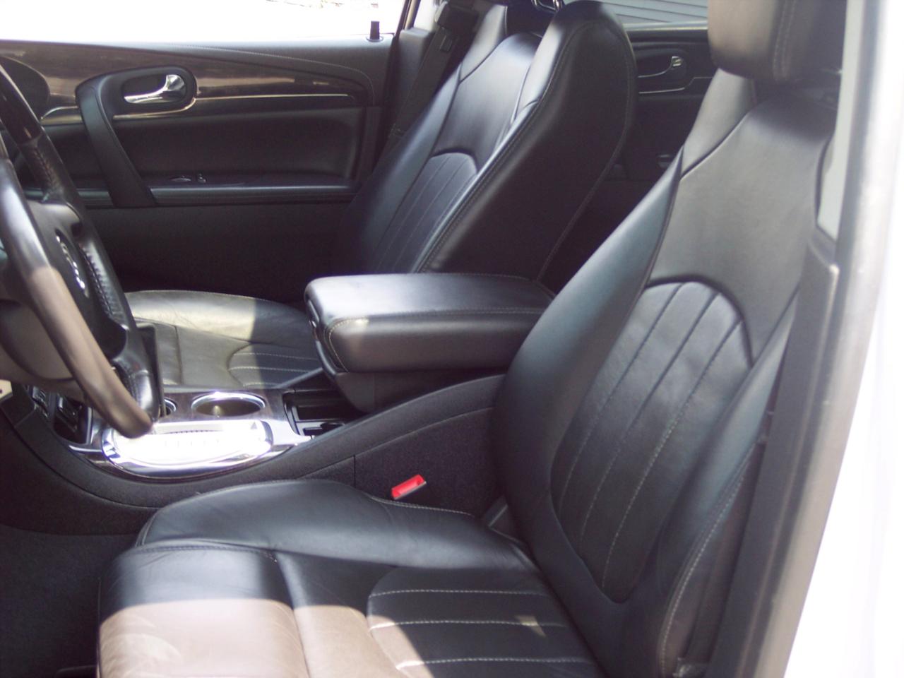 Buick Enclave AWD 4dr Premium 2016