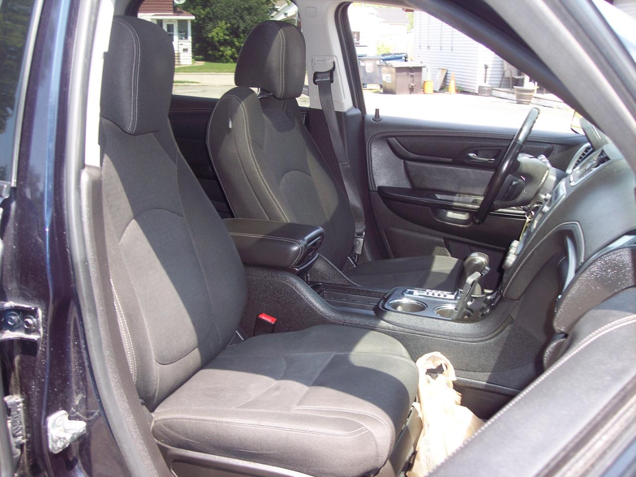 GMC Acadia AWD 4dr SLE w/SLE-2 2016