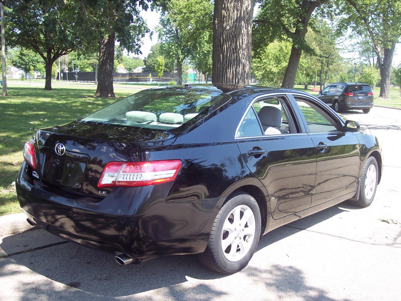 Toyota Camry 4dr Sdn V6 Auto XLE (Natl) 2011