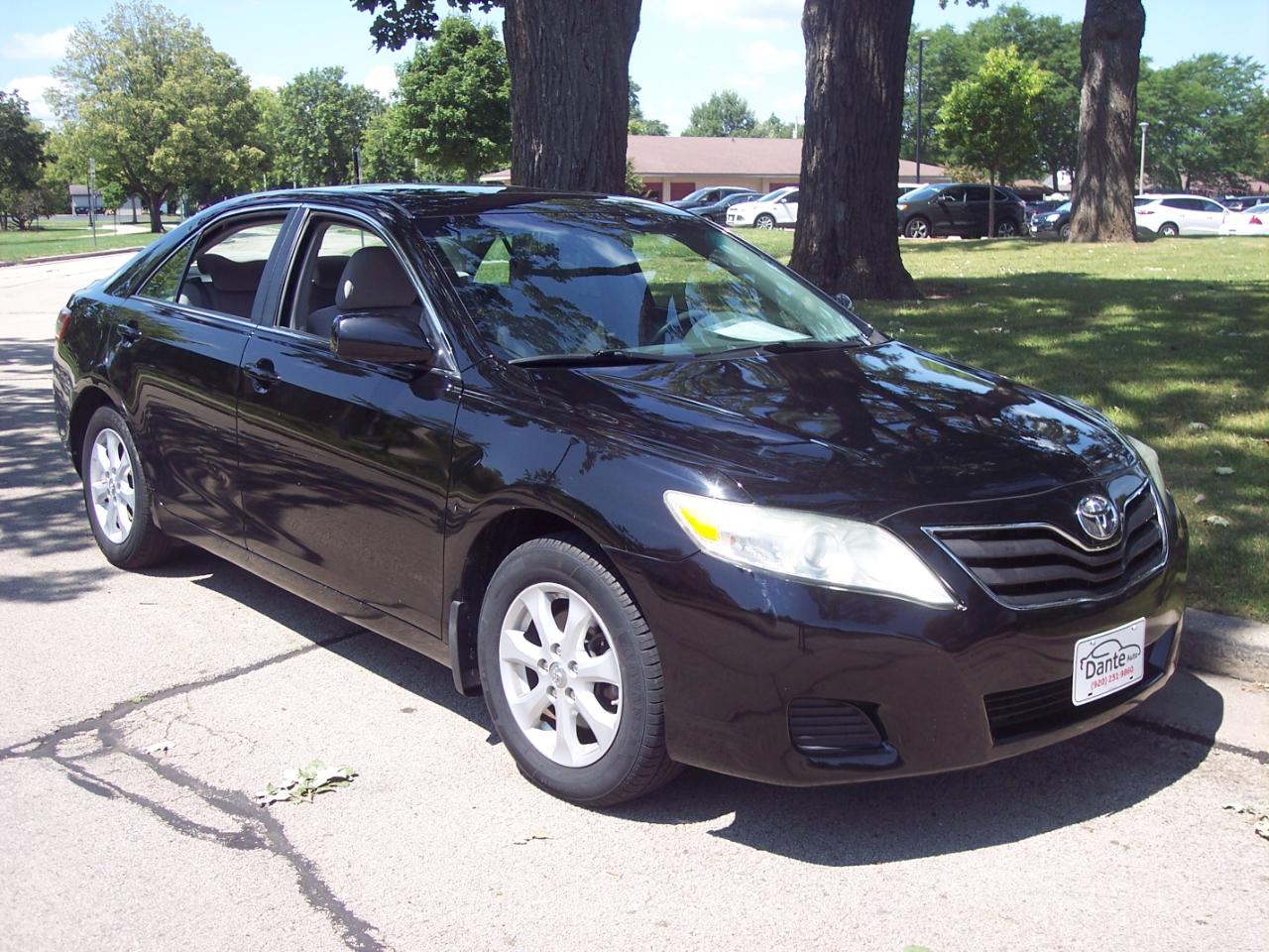 Toyota Camry 4dr Sdn V6 Auto XLE (Natl) 2011