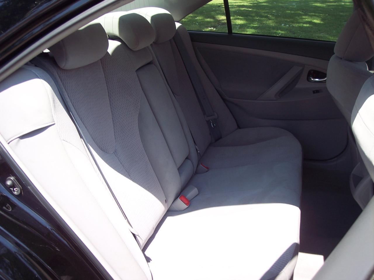 Toyota Camry 4dr Sdn V6 Auto XLE (Natl) 2011