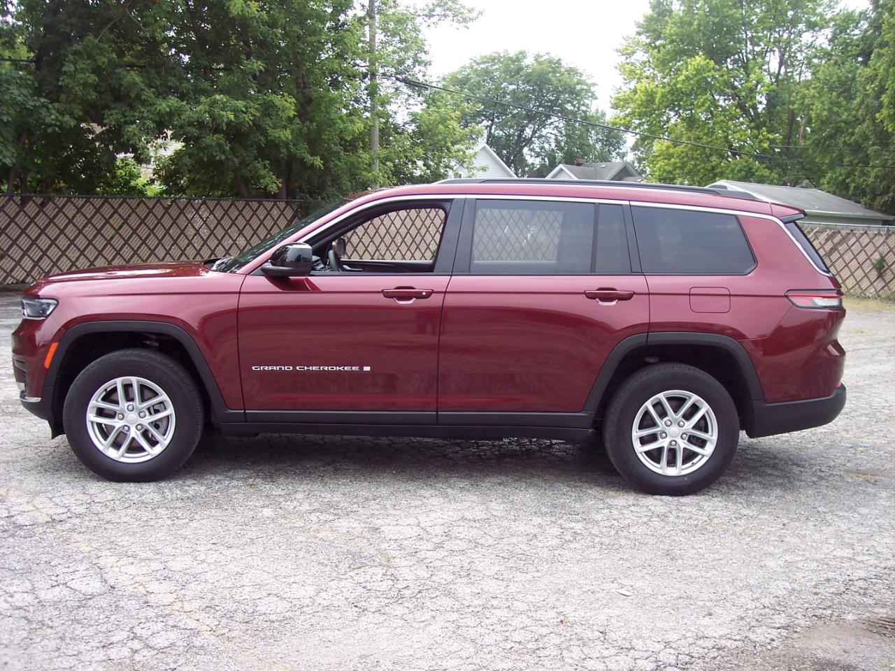 Jeep Grand Cherokee L Laredo X 4x4 2024
